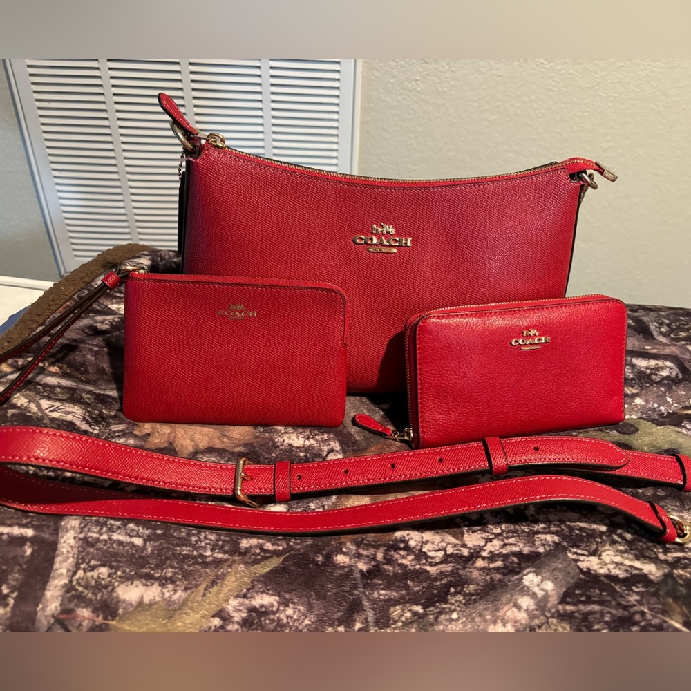 COACH Clara Small Shoulder purse Bundle RED❤️